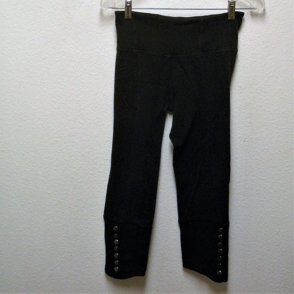 lululemon athletica Pants - LULULEMMON BLACK CROPPED JOGGING/YOGA PANTS
